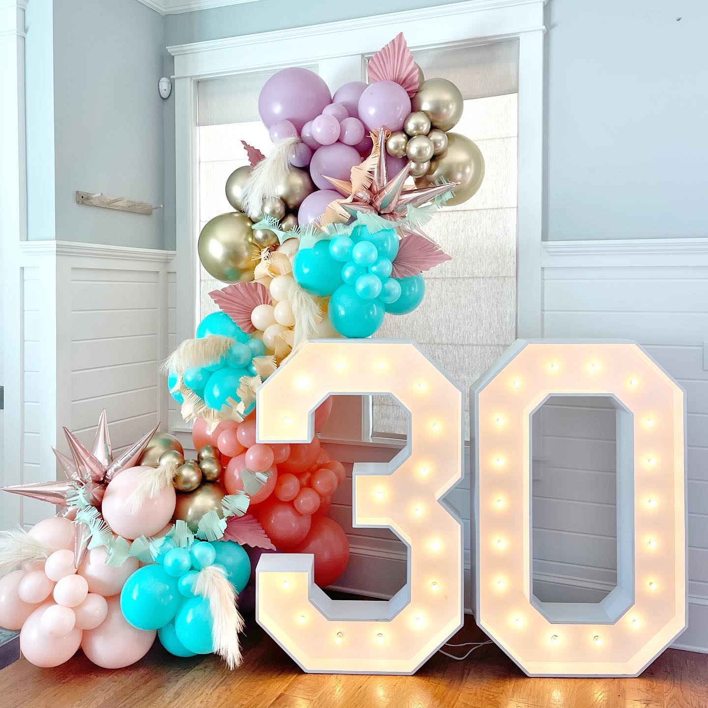 This is a reminder to book our light up marquee numbers for your 2023 birthday celebrations! 💡😉 link in profile

#marqueelights #marqueenumbers #eventplanner #partyideas #balloonstylist #balloonsofinstagram